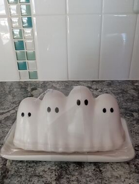 White Ghost Design Butter Dish - Halloween 👻👻👻👻
